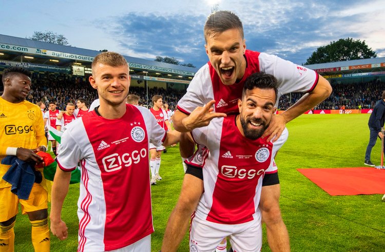 他常常通过 他常常通过