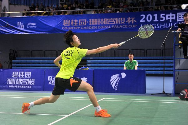 功勋教练接 功勋教练接