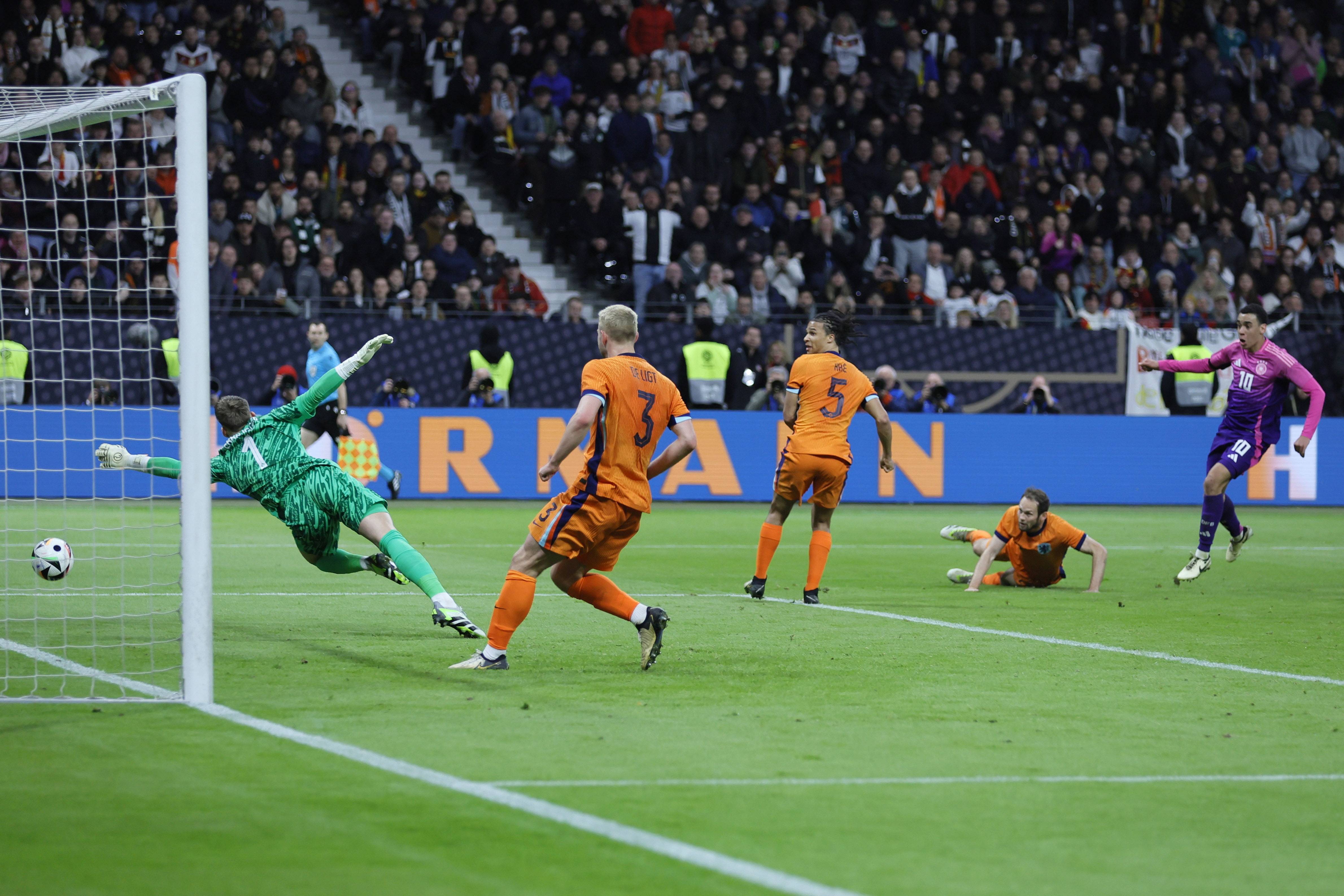 场面更加胶 场面更加胶